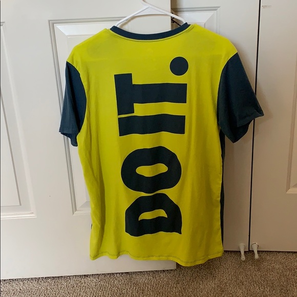 Men’s Nike T-shirt - Picture 2 of 4